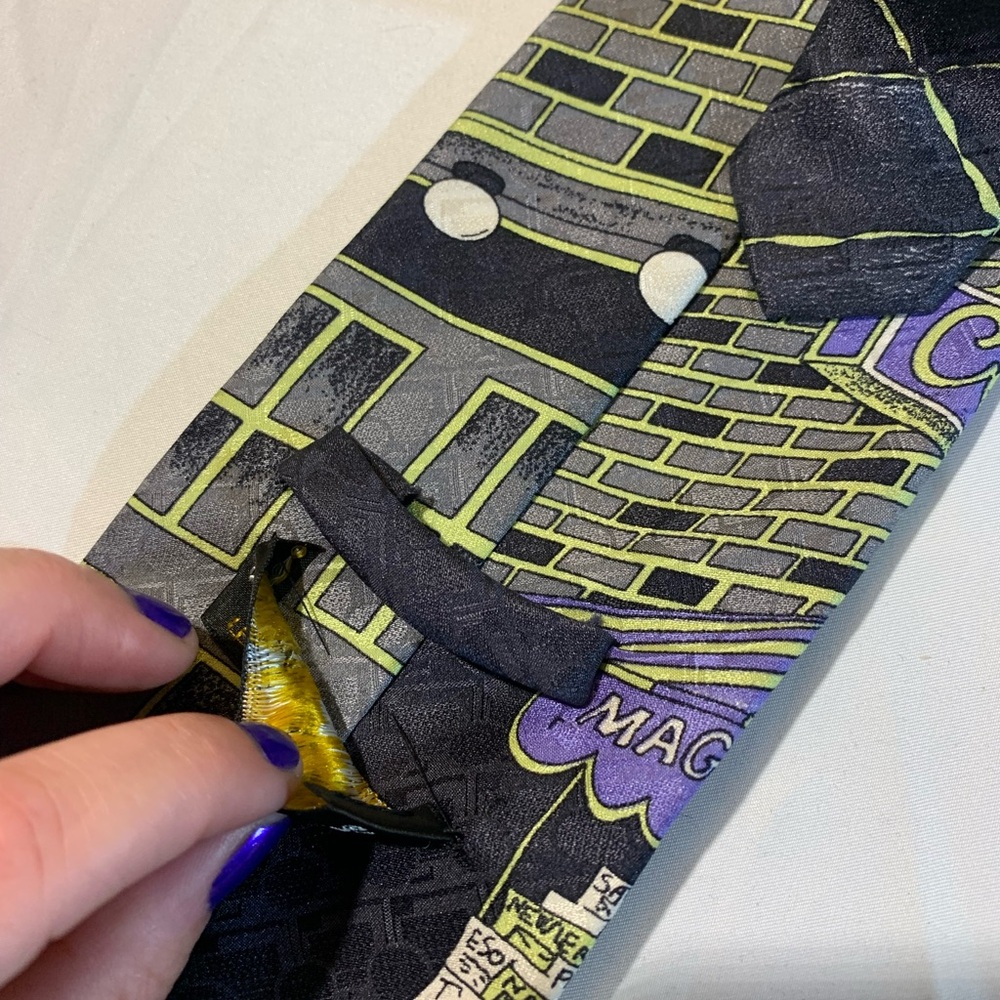 Lot of 2 Silk Cartoon Theme Ties - Picture 8 of 8
